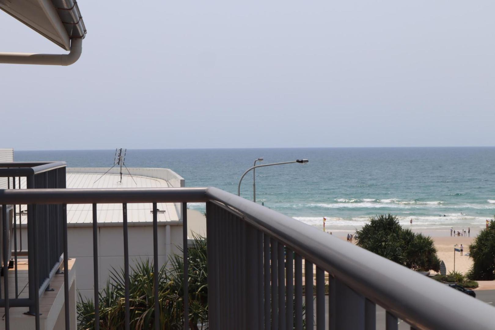 Coolum Beach Resort Exterior photo